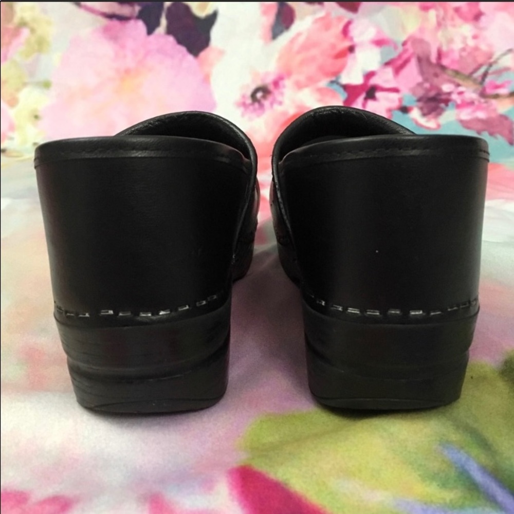 Dansko clogs matte black size 40 very good preowned - Picture 6 of 7